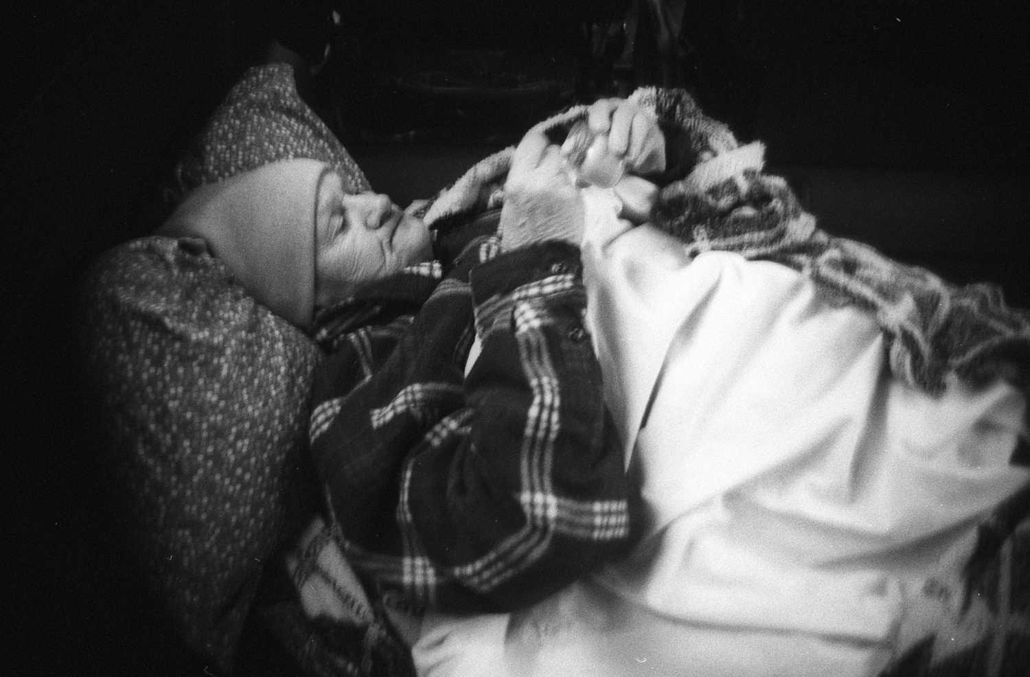 Anya Bocharova (sush). Refugees from Ukraine to Europe, war 24.02.22-. Валентина Николаевна, Макеевка, Украина