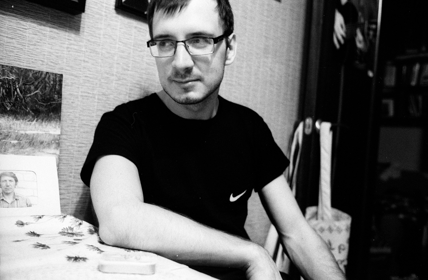 Anya Bocharova (sush). Portfolio. Refugees from Ukraine to Europe, war 24.02.22-. Дима, Скадовск, Украина