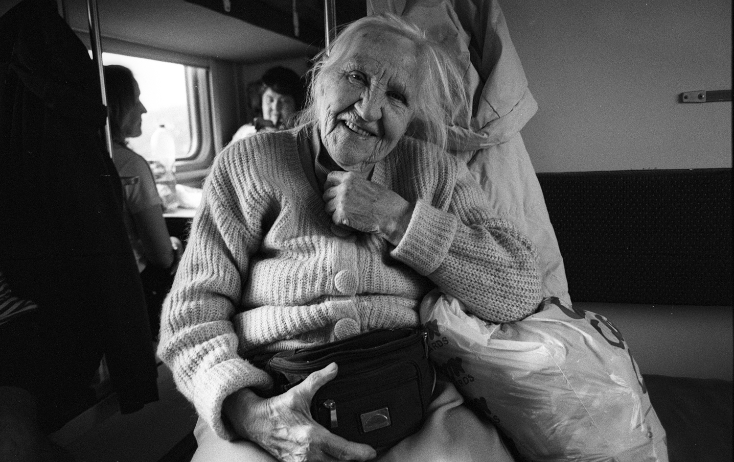 Anya Bocharova (sush). Portfolio. Refugees from Ukraine to Europe, war 24.02.22-. Валентина Александровна, 84 года, Луганск, Украина