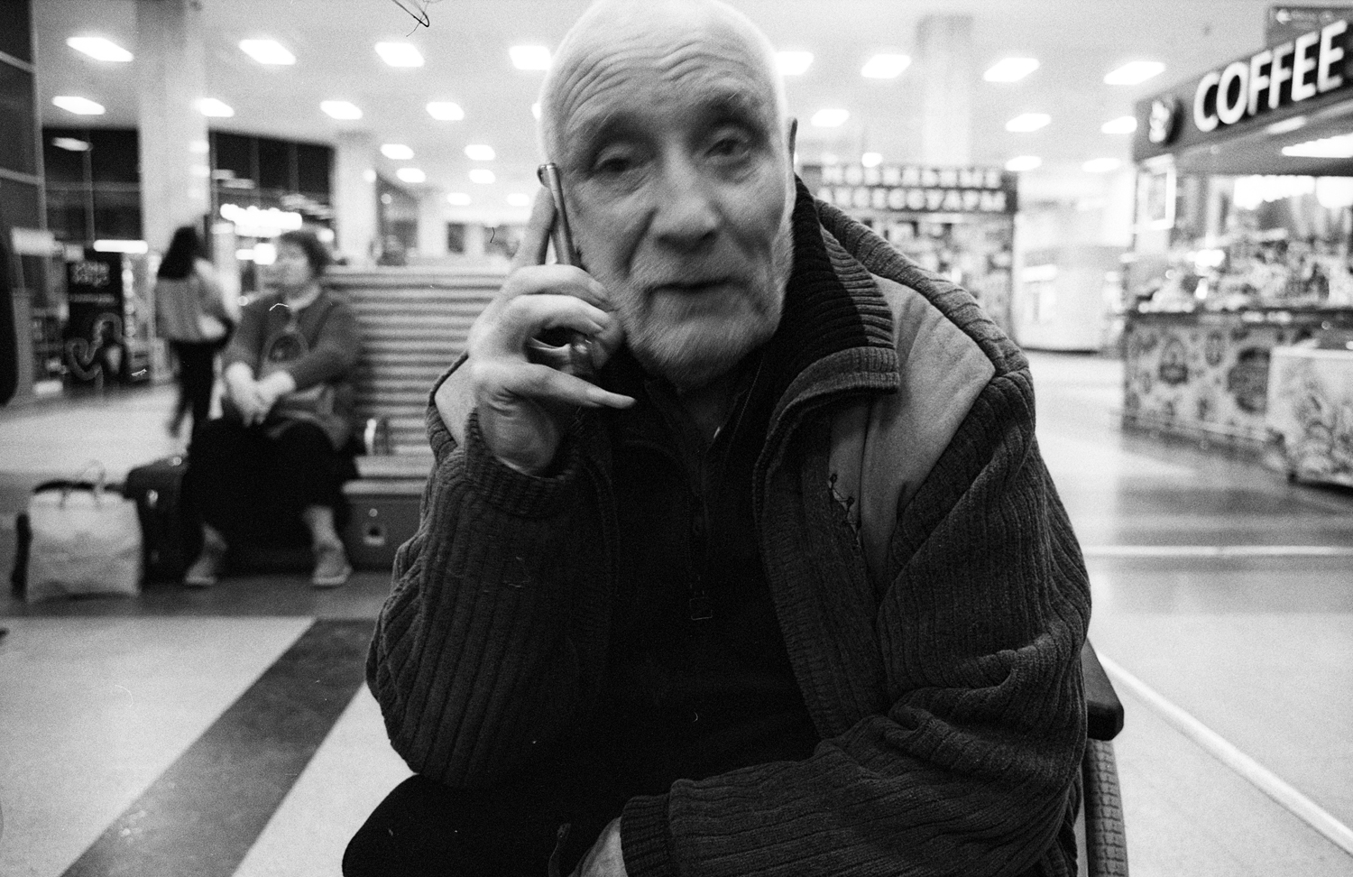Anya Bocharova (sush). Portfolio. Refugees from Ukraine to Europe, war 24.02.22-. Илья Александрович 1947, Мелитополь, Украина
