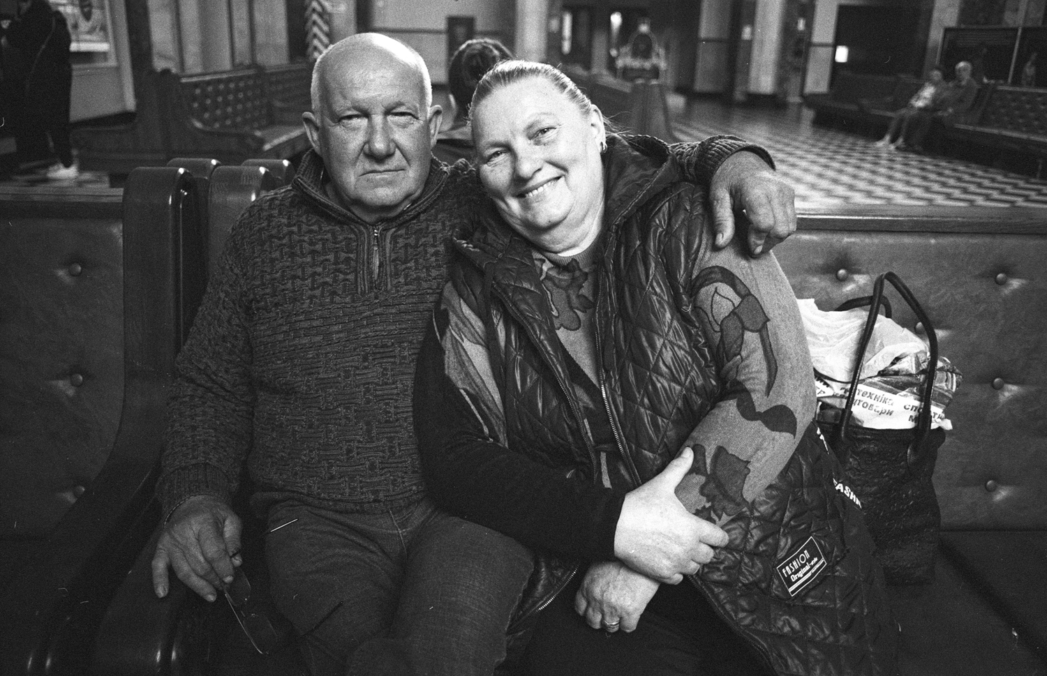 Anya Bocharova (sush). Portfolio. Refugees from Ukraine to Europe, war 24.02.22-. Владимир и Валя, c. Новоросійське, Скадовский р-н