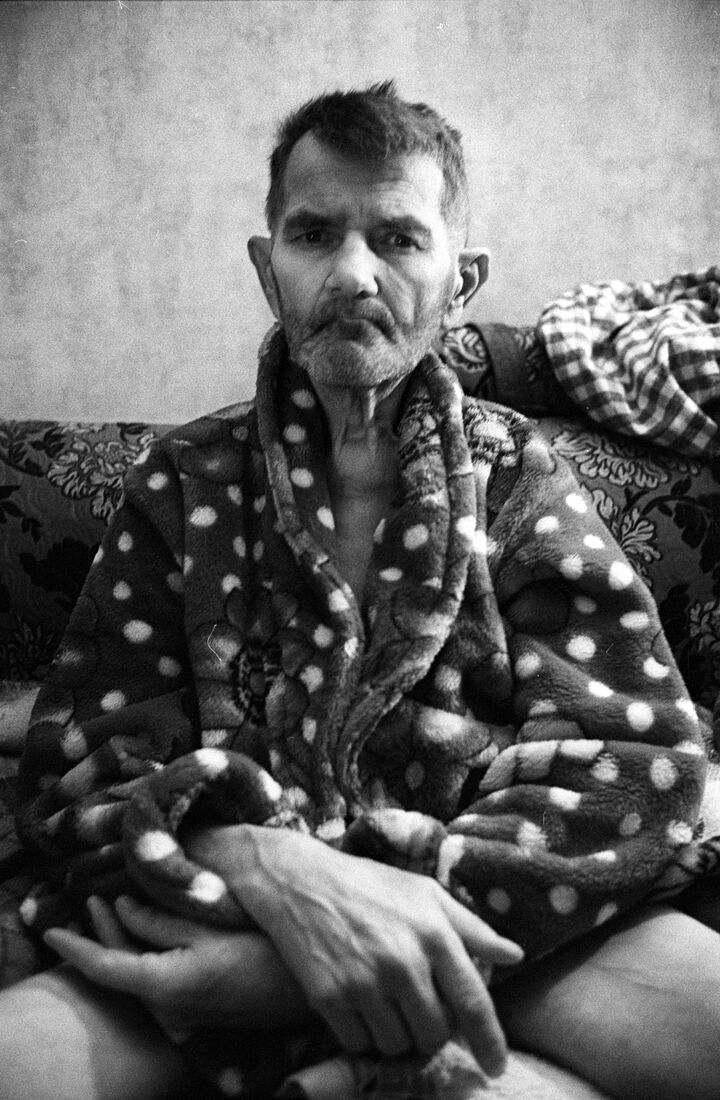 Anya Bocharova (sush). Portfolio. Refugees from Ukraine to Europe, war 24.02.22-. Олег Иванович, Рыбальче, Херсонская обл., Украина